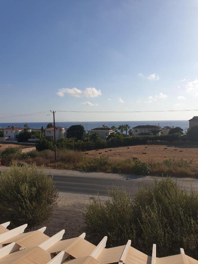 Paphos Blue Seaview Appartments מראה חיצוני תמונה