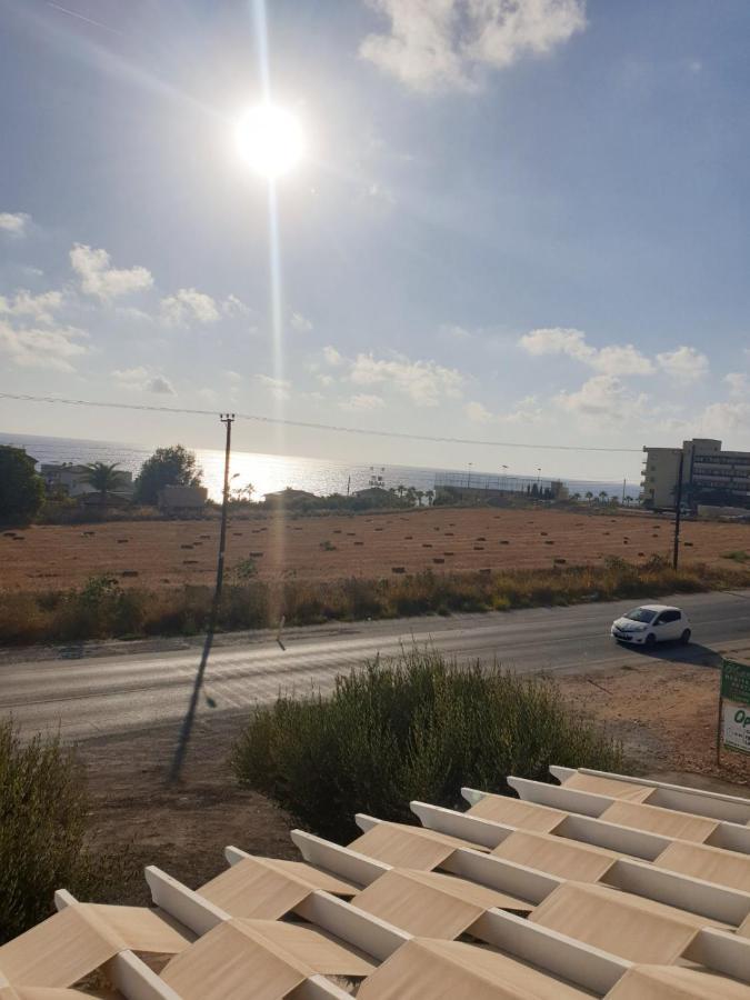 Paphos Blue Seaview Appartments מראה חיצוני תמונה