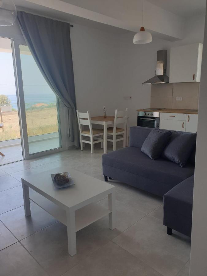 Paphos Blue Seaview Appartments מראה חיצוני תמונה