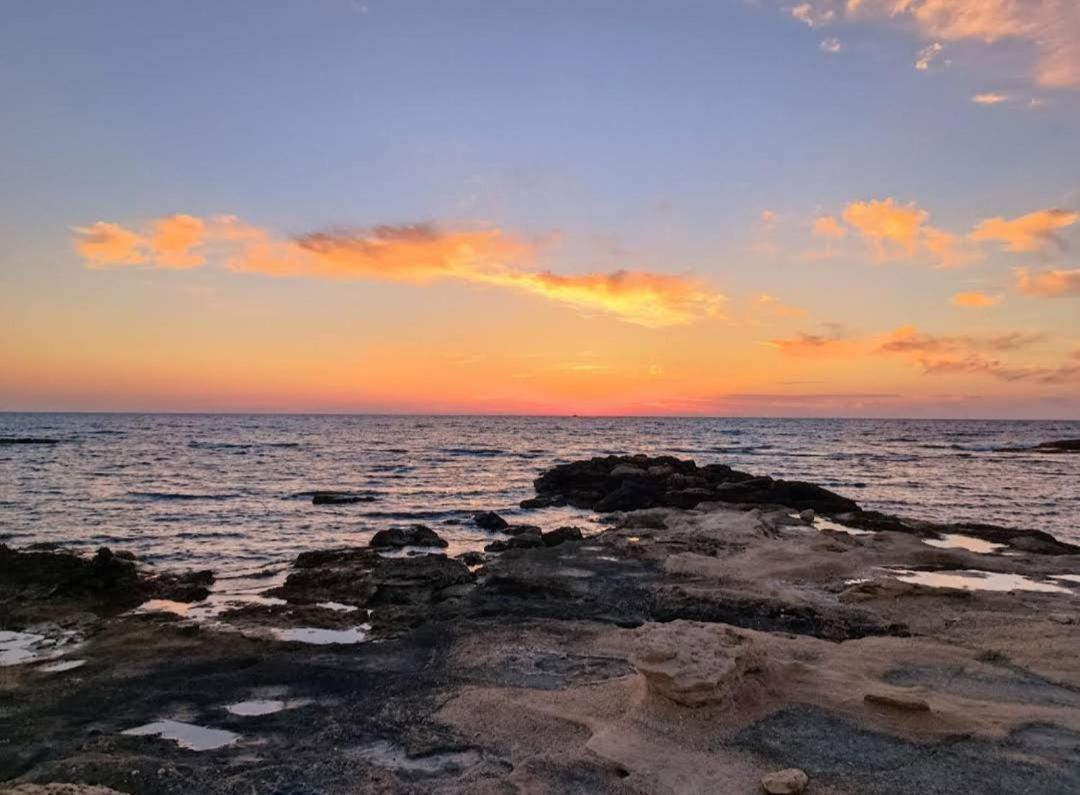 Paphos Blue Seaview Appartments מראה חיצוני תמונה
